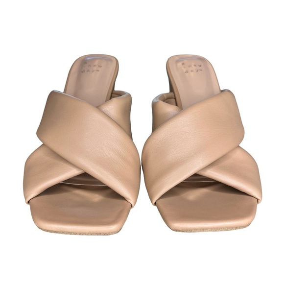 A New Day Casual Crisscross Leather Square Toe Sandal Heel Nude/Tan, Women’s 8 - Picture 2 of 9